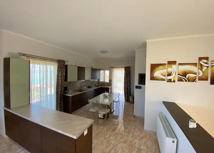 Oasis - Maisonette A Verga Kalamata